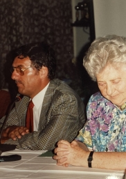 Die Präsidentin des VÖV G. Fröhlich-Sandner und der Generalsekretär des VÖV W. Filla bei der Eröffnung der Gespräche